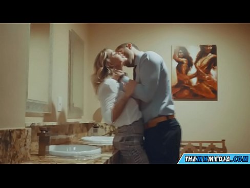 ❤️ Când o blondă cu sânii mari te seduce într-o toaletă publică ❤️❌  at ro.femidaassist.ru